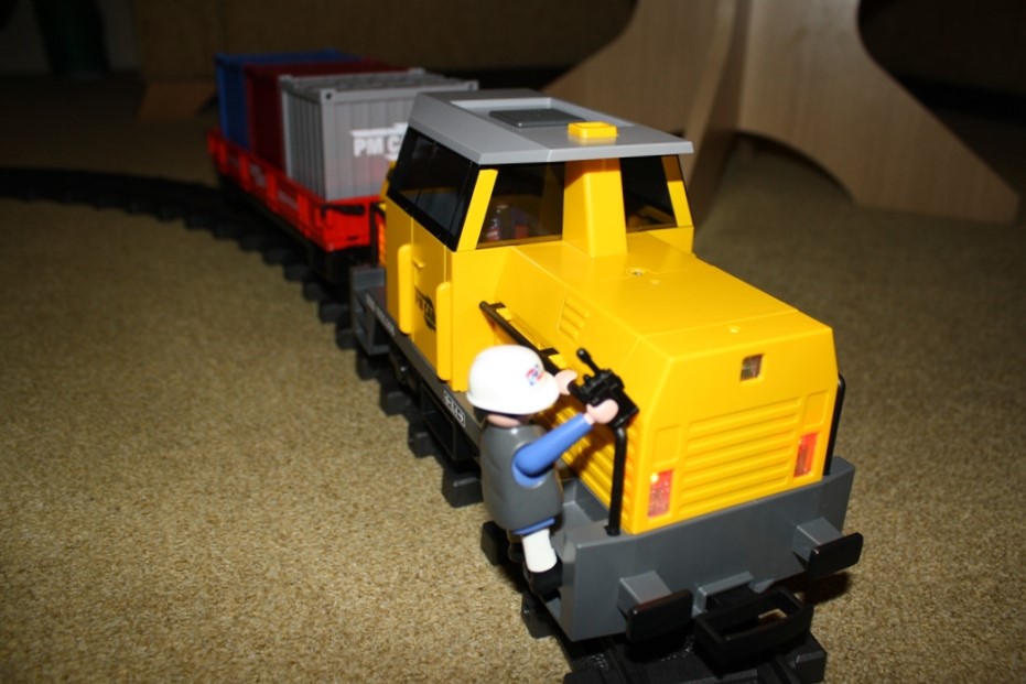 Playmobil  container 5258 for train locomotive truck 