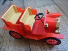SYLVANIAN FAMILIES VINTAGE RED CLASSIC CAR.jpg