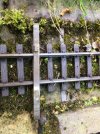 Flexibel rail positioner one under the sleeper and one on top in display.JPG