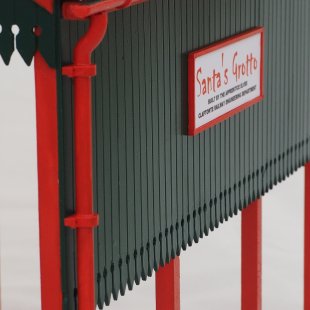 Claptowte Railway – Santa’s Grotto Carriage Shed