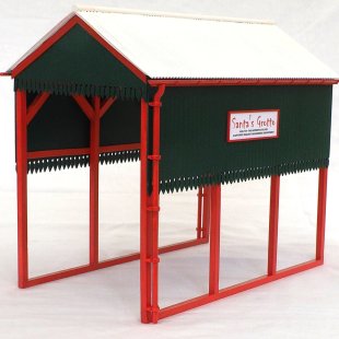Claptowte Railway – Santa’s Grotto Carriage Shed